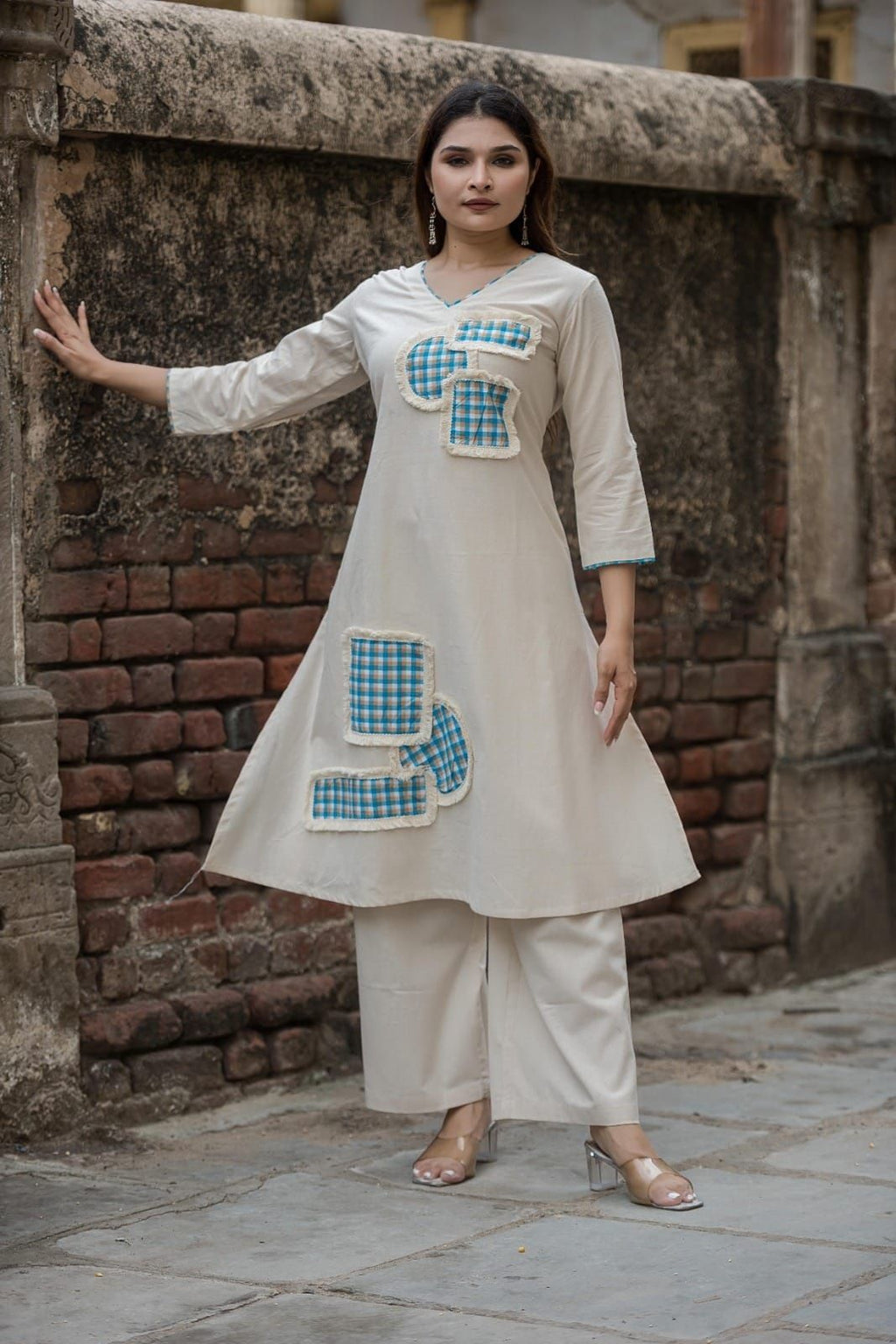 Cream Pure cotton kurta set with unique frayed plaid patch pockets with bottom