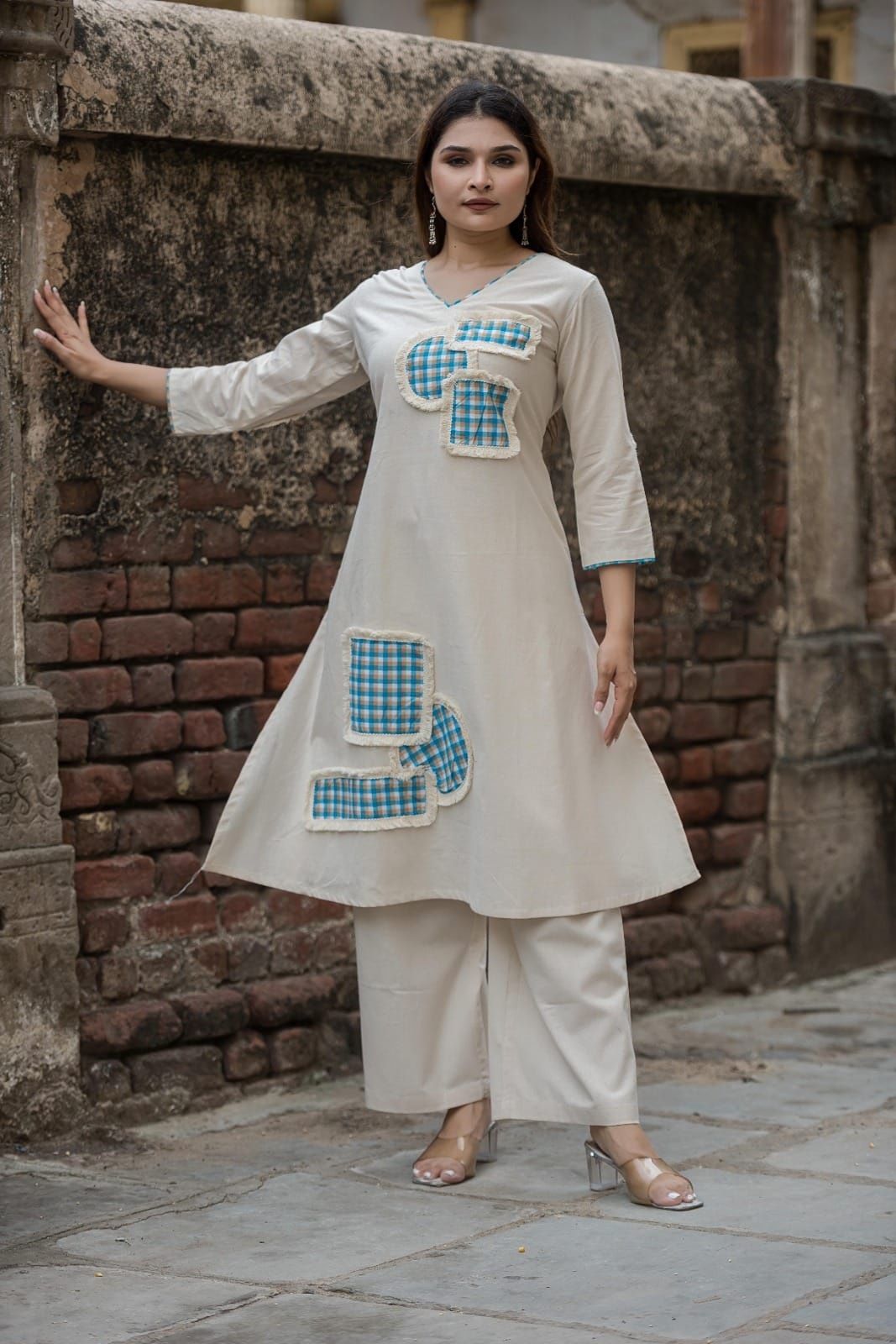 Cream Pure cotton kurta set with unique frayed plaid patch pockets with bottom