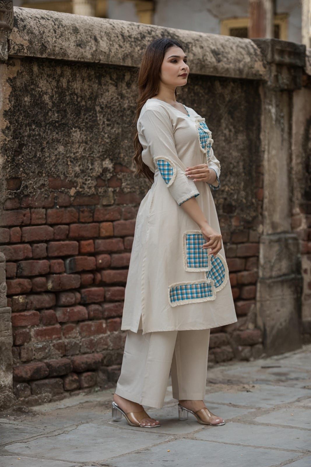 Cream Pure cotton kurta set with unique frayed plaid patch pockets with bottom