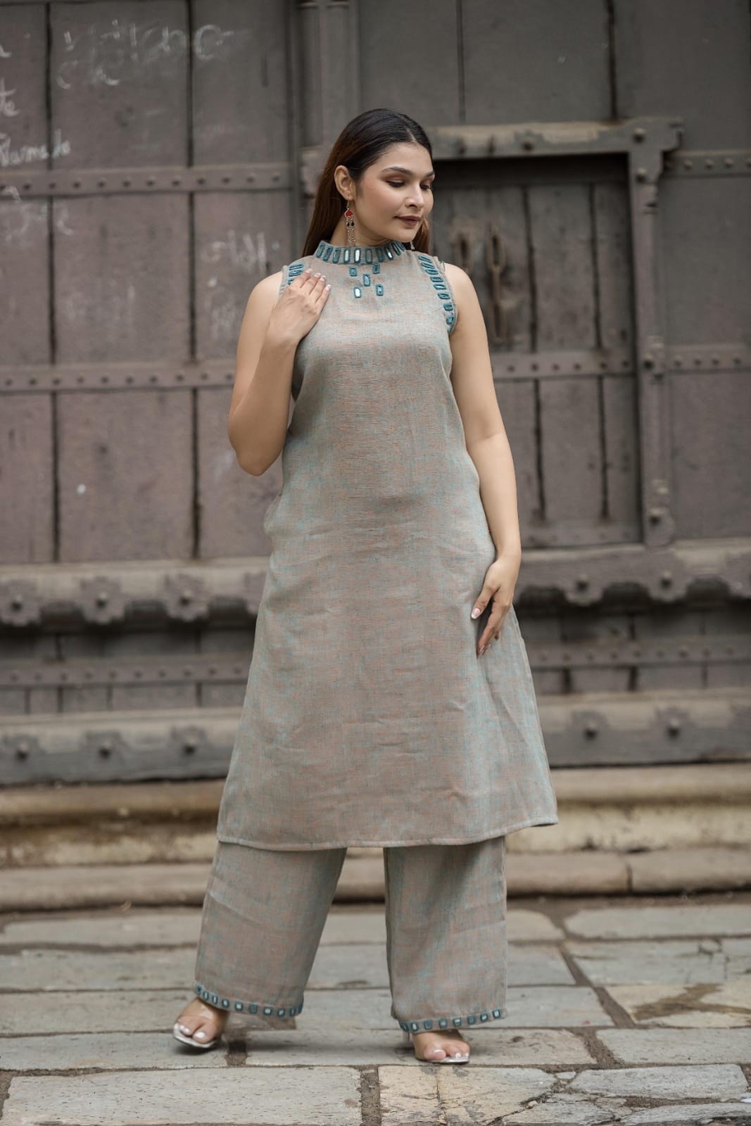 Halter neck kurta clutoes set in gauze cotton with mirror detailing