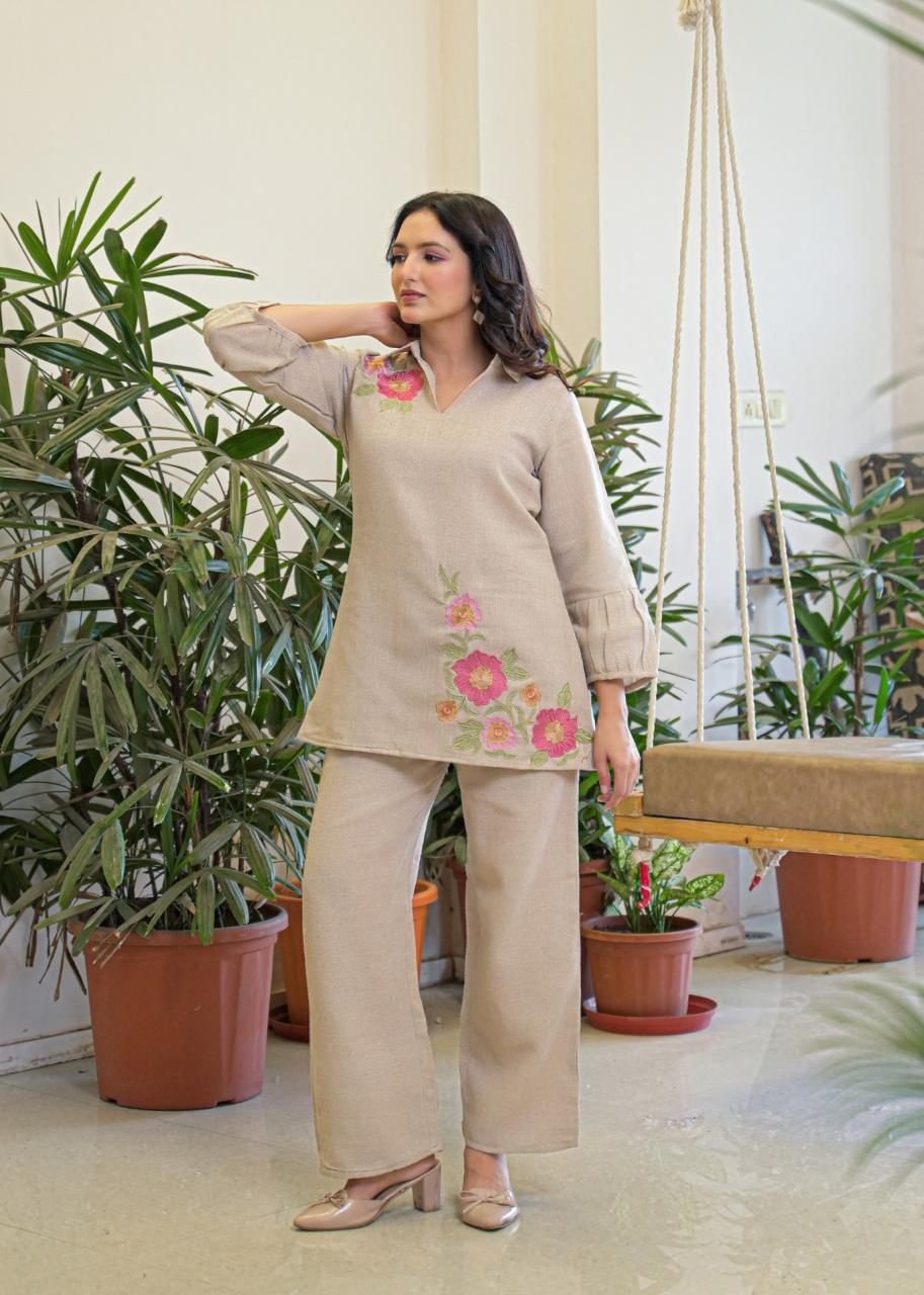 Jute Cotton Embroidered Coordset With Jute Bottom With Pockets